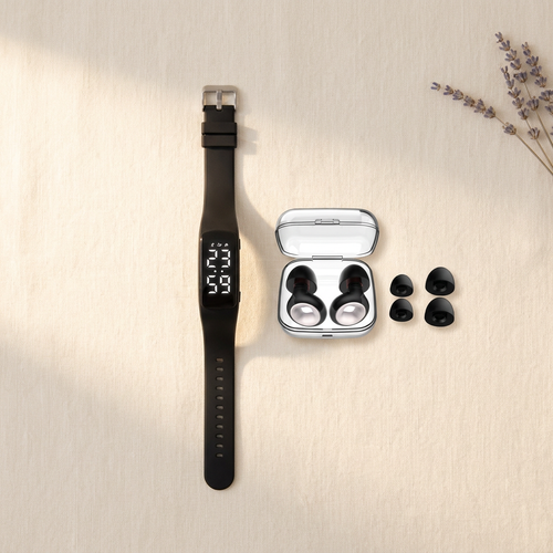 Stillwake Solo Sleep Kit: one silent wrist alarm and one set of earplugs